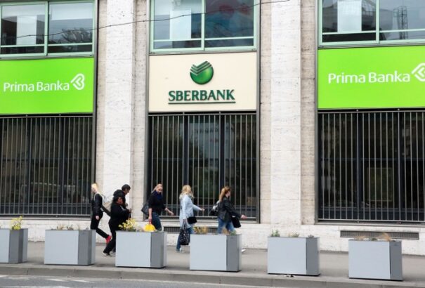Mától hivatalosan is befellegzett a Sberbanknak – mire számíthatnak az ügyfelek?