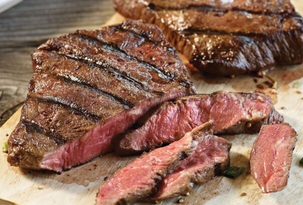 Egy férfi megfulladt a hústól, egy másik abba halt bele, hogy látta őt meghalni