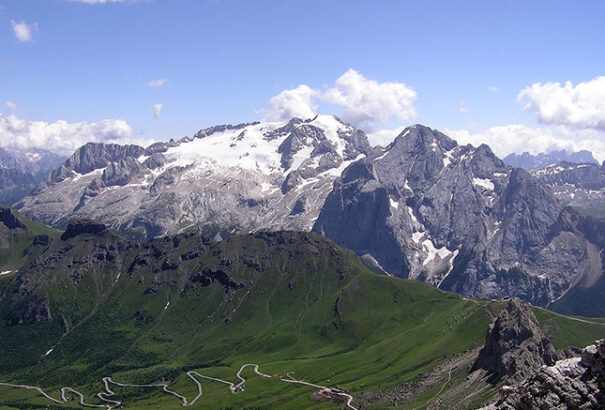 Sorra kerülnek elő az első világháborús tárgyak egy olvadó olaszországi gleccserből