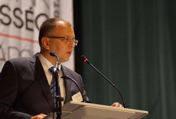 Őry Péter a Körképnek a kormányválságról: Ezt a koalíciót csak a pénz tartja egyben