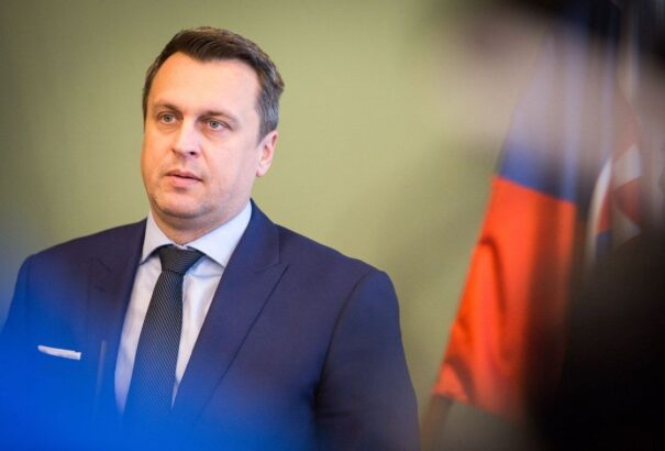 Most-Híd: Nem értjük az SNS elnökének követeléseit