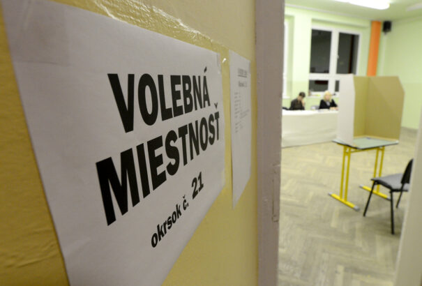 Megyei választások: Szervezkednek Kotleba kihívói Besztercebánya megyében