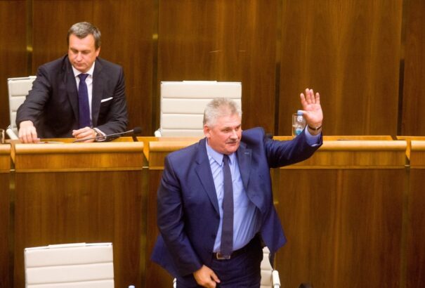 Zsarolás, rivalizálás – az SaS szerint a kormány megmutatta igazi arcát