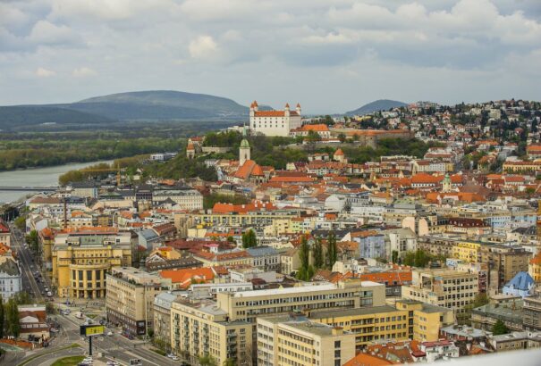Fordult a kocka: Azok, akik évekkel ezelőtt vidékre költöztek, most újra visszatérnek a városokba