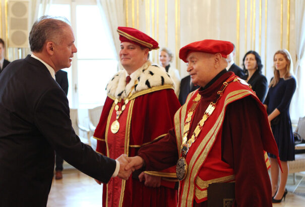 Kiska bezárná az egyetemek harmadát. Ezekre az intézményekre kerülhetne elsőként lakat