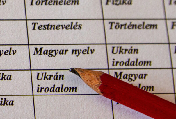 Ukrán oktatási törvény – Szakértő: az államnyelvű oktatási rendszer bevezetése a cél