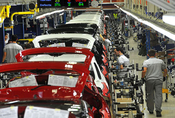 Bloomberg: Így gyarmatosította a nyugat-európai tőke Közép-Kelet-Európát