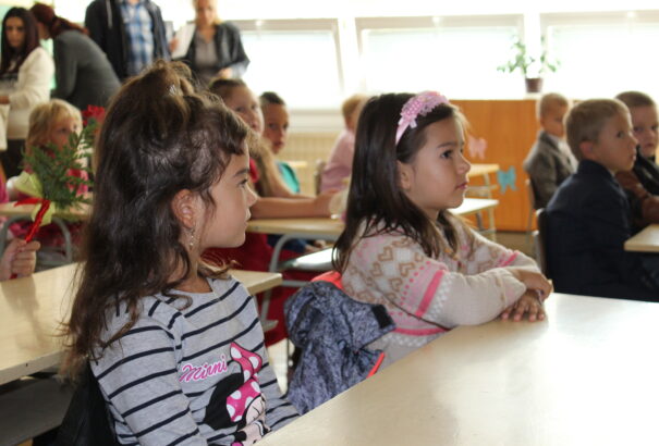 Százkilencven nap vár a gyerkőcökre az iskolapadban a következő tanévben