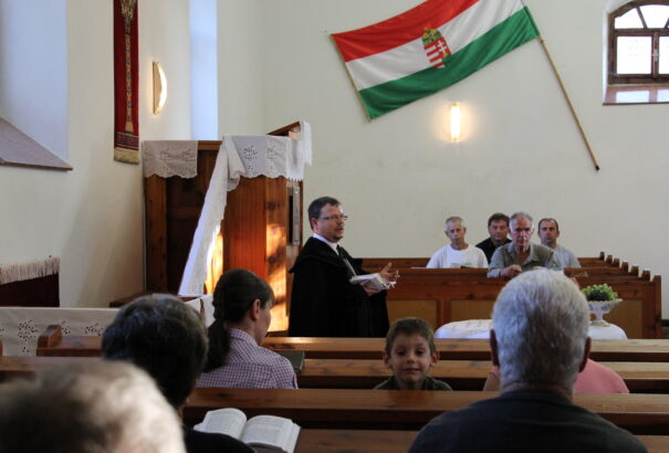 „Most látszik meg igazán, hogy mennyire hálásnak kell lenni minden kis közösségért, minden kis gyülekezetért is”