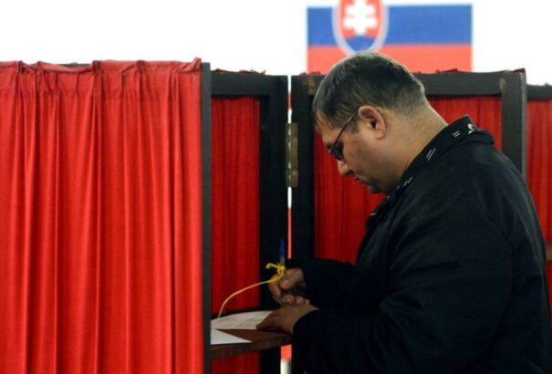 Koalíciós és egyéni indulók: Kik szállnak ringbe a magyarlakta megyék megyefőnöki székéért (Összefoglaló)