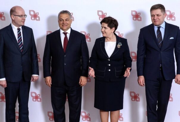 A V4-országokban élők négyötöde elégedetlen Brüsszellel