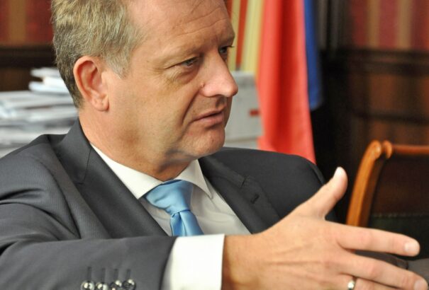 Ellenőrzési nagyüzem az ollétejedi gumiégetőben