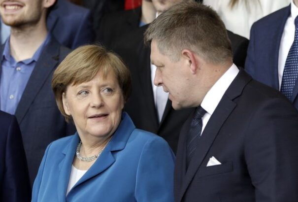 Ilyen lehet Európa magja: Közös valuta után közös bürokrácia német vezénylettel