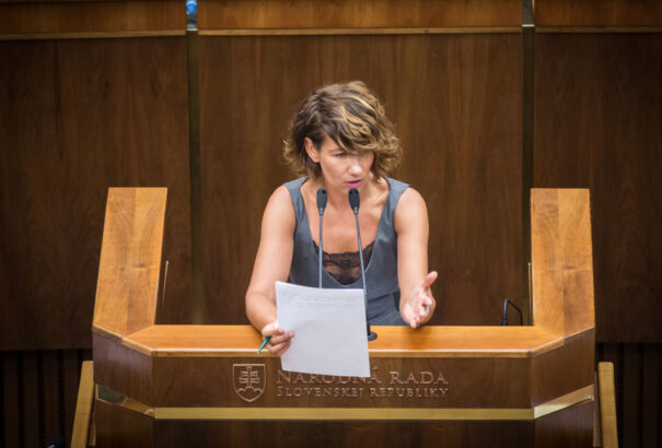 Lucia Nicholsonová szerint titkos rendőrségi dokumentum bizonyítja, hogy Danko korrupt