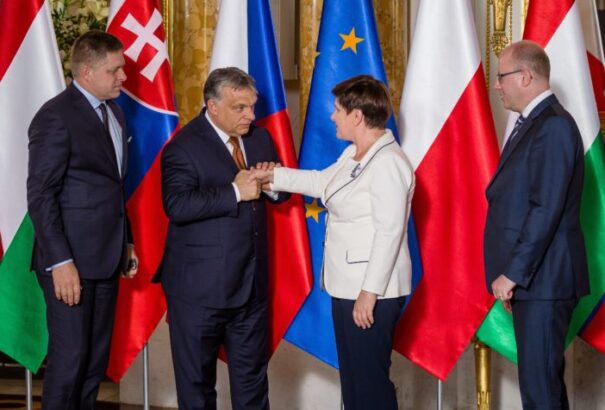 A Visegrádi Csoport egységét belső konfliktus feszíti