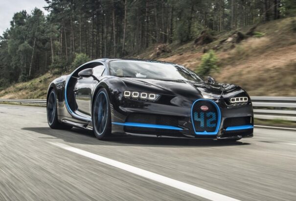 VIDEÓ: Rekordokat döntöget a Bugatti új modellje