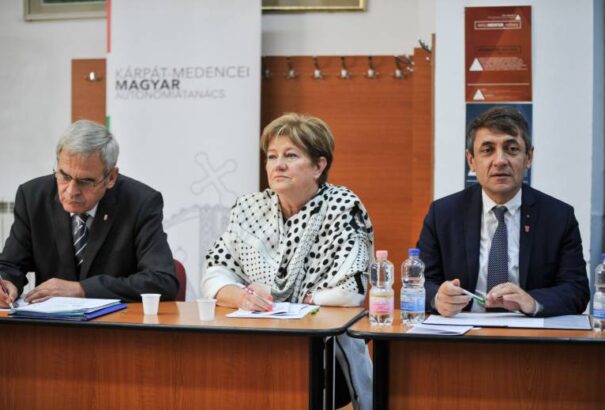 Potápi: a Kárpát-medence magyar közösségei nem adták fel az autonómiáért folytatott harcukat