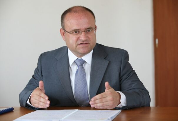 Jozef Mihál: Az állam a legrosszabb munkáltató