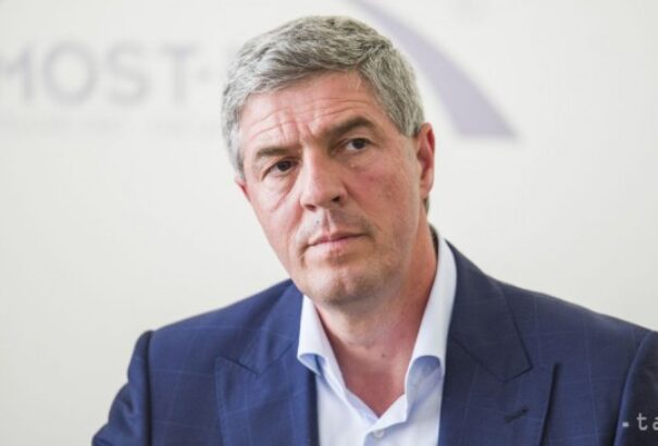 Bugár: „Ha az SNS az ellenzékkel szavaz, vége a koalíciónak”