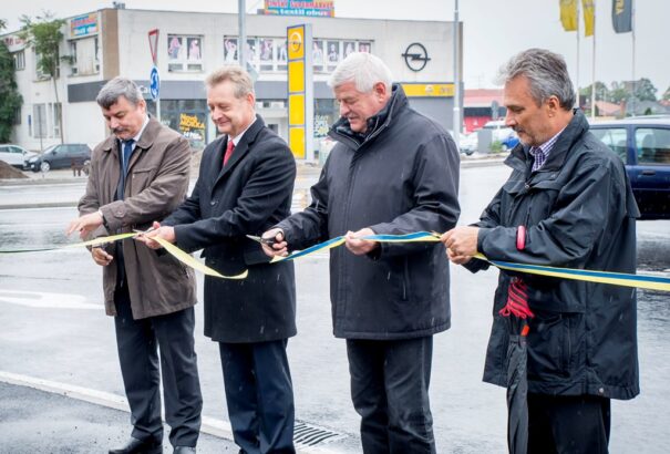 Minden működik mától a dunaszerdahelyi körforgalomban