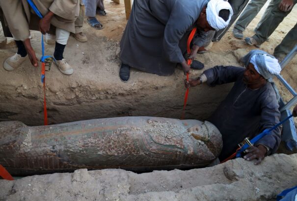 Felfedezés Luxornál: Egy fáraó aranyművesének sírjára bukkantak