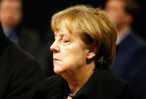 Merkel 180 napja: Ilyen volt a 2015-ös migránsválság a színfalak mögött