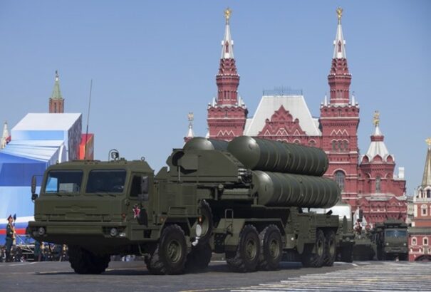 Megállapodtak: Moszkva S-400-as légvédelmi rakétákat ad el Ankarának