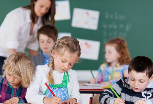 Veszélyes szekták szivárognak be az iskolákba, gyakran észrevétlenül