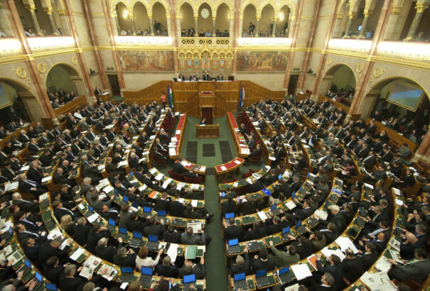 A magyar Országgyűlés elítélte az ukrán oktatási törvényt