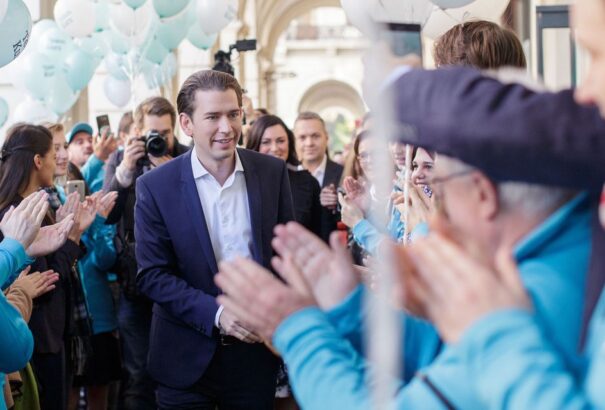 Ausztria választ: Minden idők legfiatalabb kancellárjelöltje győzhet az osztrák választásokon