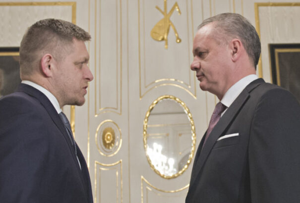 Kiska visszavág: Az államfő visszadobta a parlamentnek Fico állami kitüntetéseiről szóló törvényét
