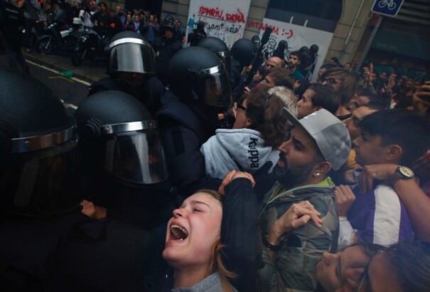 Ilyen volt a katalán függetlenségi népszavazás: vér és káosz (Koraesti összefoglaló)