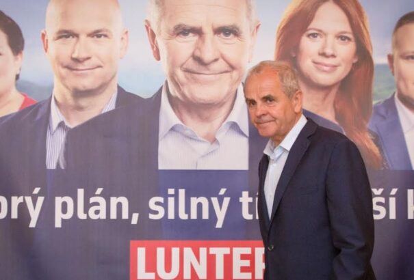 Így szavaznak majd Besztercebánya megye közszereplői, sportolói, művészei