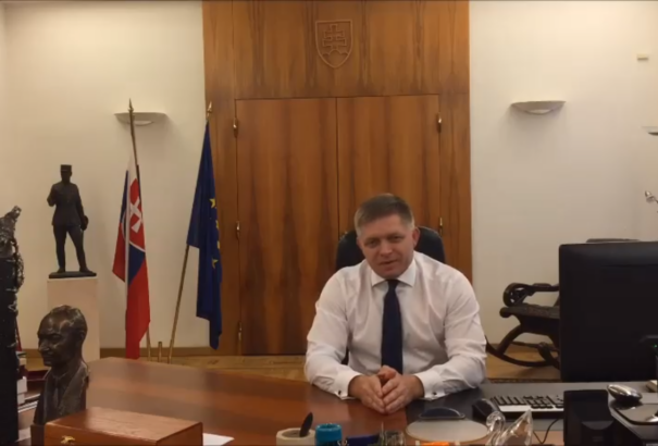 Fico videóban reagált Sulíkék felmérésére: „Nevetséges manipuláció”
