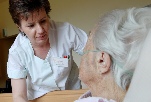 Richter is üzent az ápolónőknek: 700 euró havonta túl sok