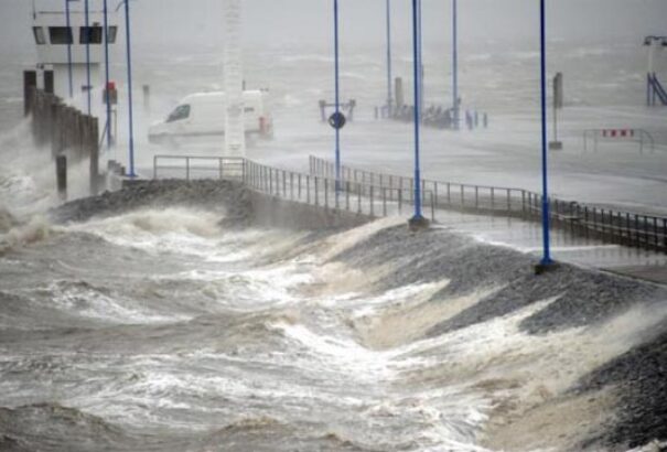 Xavér Észak-Németországot korbácsolja. Már halálos áldozata is van