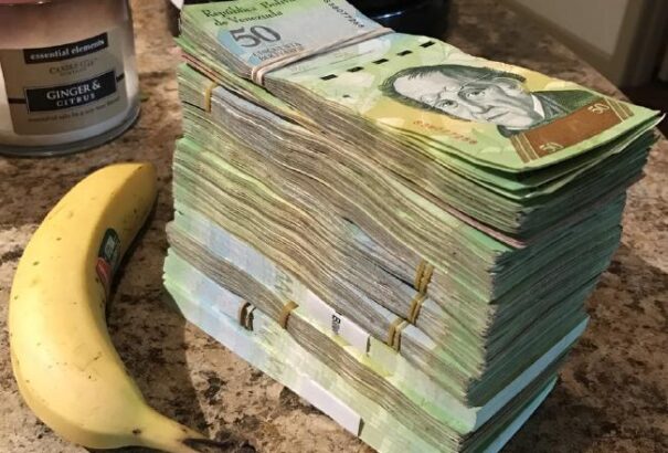 Brutális az infláció Venezuelában, elkezdik nyomtatni a 100 000-es bankókat