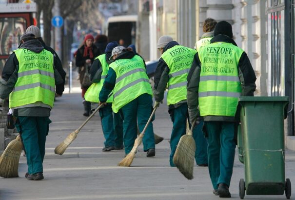 Szentesi Zöldi László: Köpd ki a prolikapszulát!