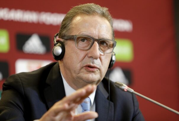 Leekens: 6-7 csapatkapitányra van szükség