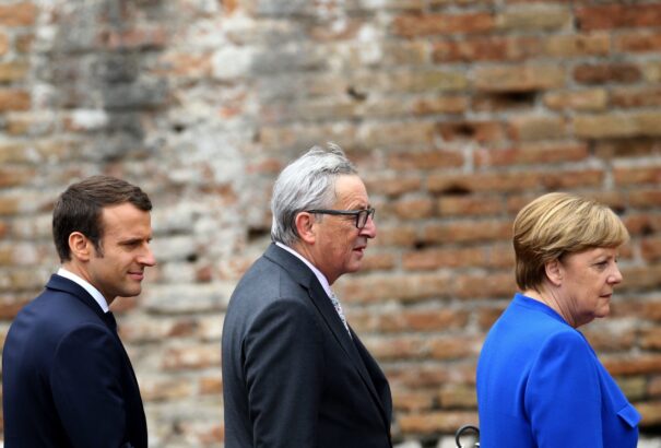 Európa kapitalistának mutatja magát, a gyakorlat azonban inkább a szocializmust idézi