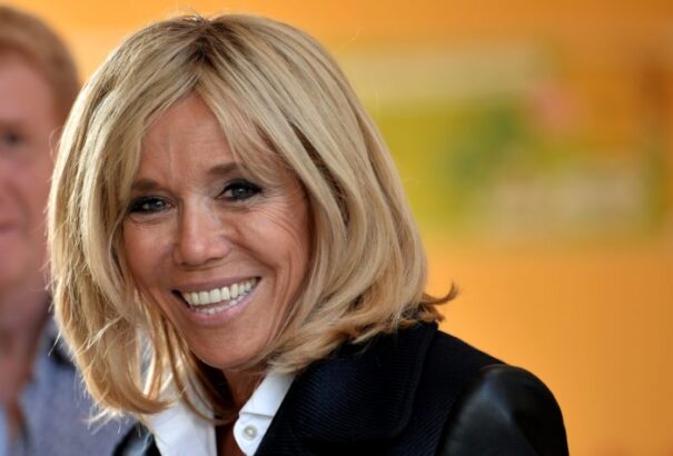 Sokba kerül a francia First Lady