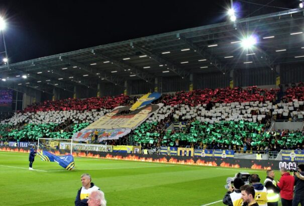 Komoly pénzbüntetést kapott a DAC a Slovan elleni rangadó koreográfiájáért
