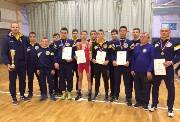 Remekeltek a dunaszerdahelyi birkózók a serdülők kötöttfogású országos bajnokságán