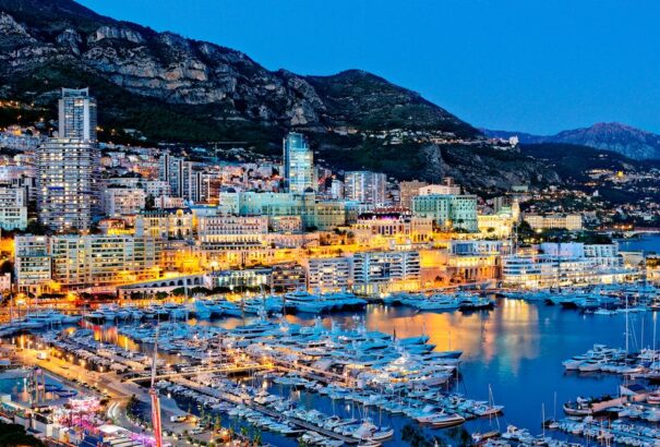 Nem férnek el a milliomosok, Monaco a tengerre épít betonszigeteket a luxusvilláknak