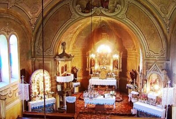 A szlovákiai egyház a szentmisék betiltásának felfüggesztését kéri