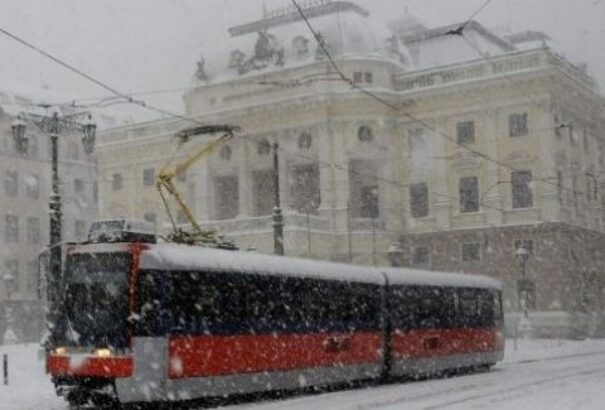 Nyakunkon a tél. Holnaptól az egész országban havazni fog