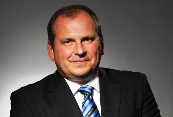 Zsolna polgármestere eltiltotta azokat a gyerekeket az ingyenes tömegközlekedéstől, akiknek szülei tartoznak a városnak