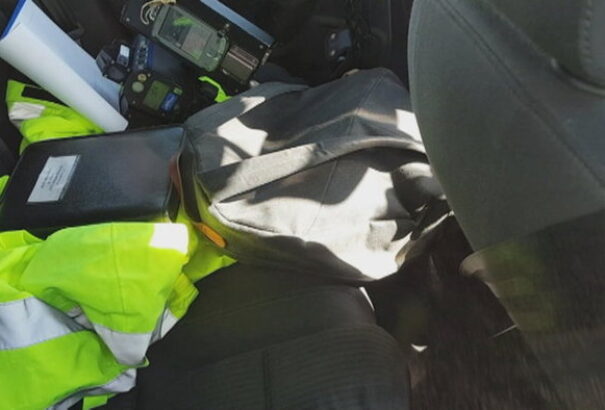 A rendőrség visszaadta a csorbai benzinkúton elhagyott, pénzzel tömött hátizsákot gazdájának