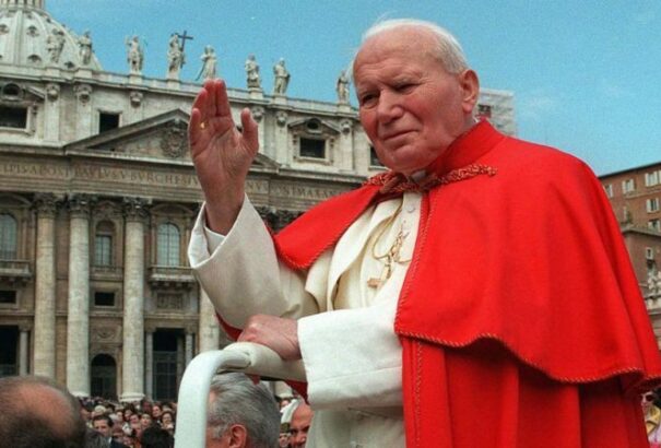 Egy bizalmasa szerint II. János Pálnak látomása volt Európa „iszlamista” inváziójáról