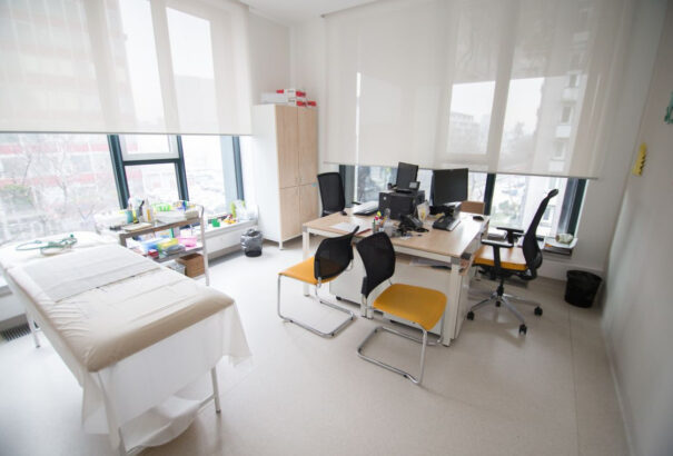 Jön az 50 eurós orvosi illeték? Az ellenzék szerint ez zsarolás